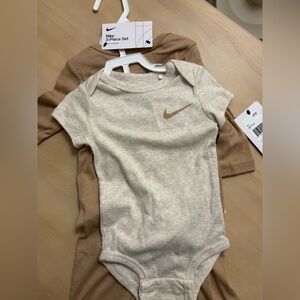 NEW w/ tags Nike baby set!